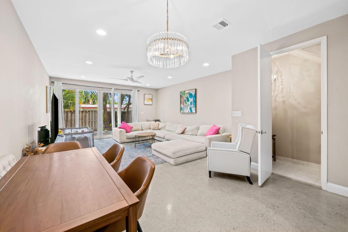 830 NE 19th Fort Lauderdale, FL 33304