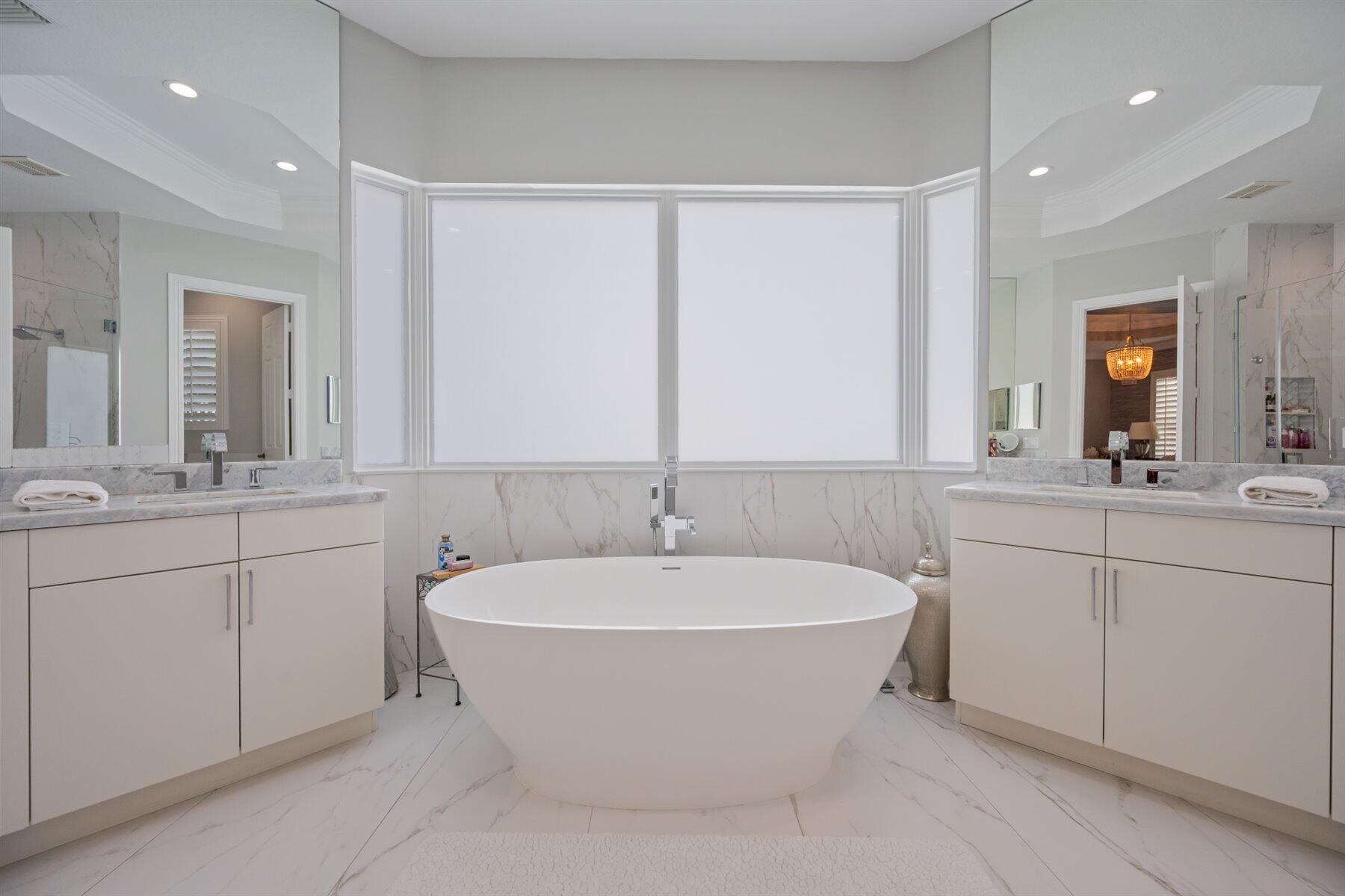 12295 Equine Wellington, FL 33414