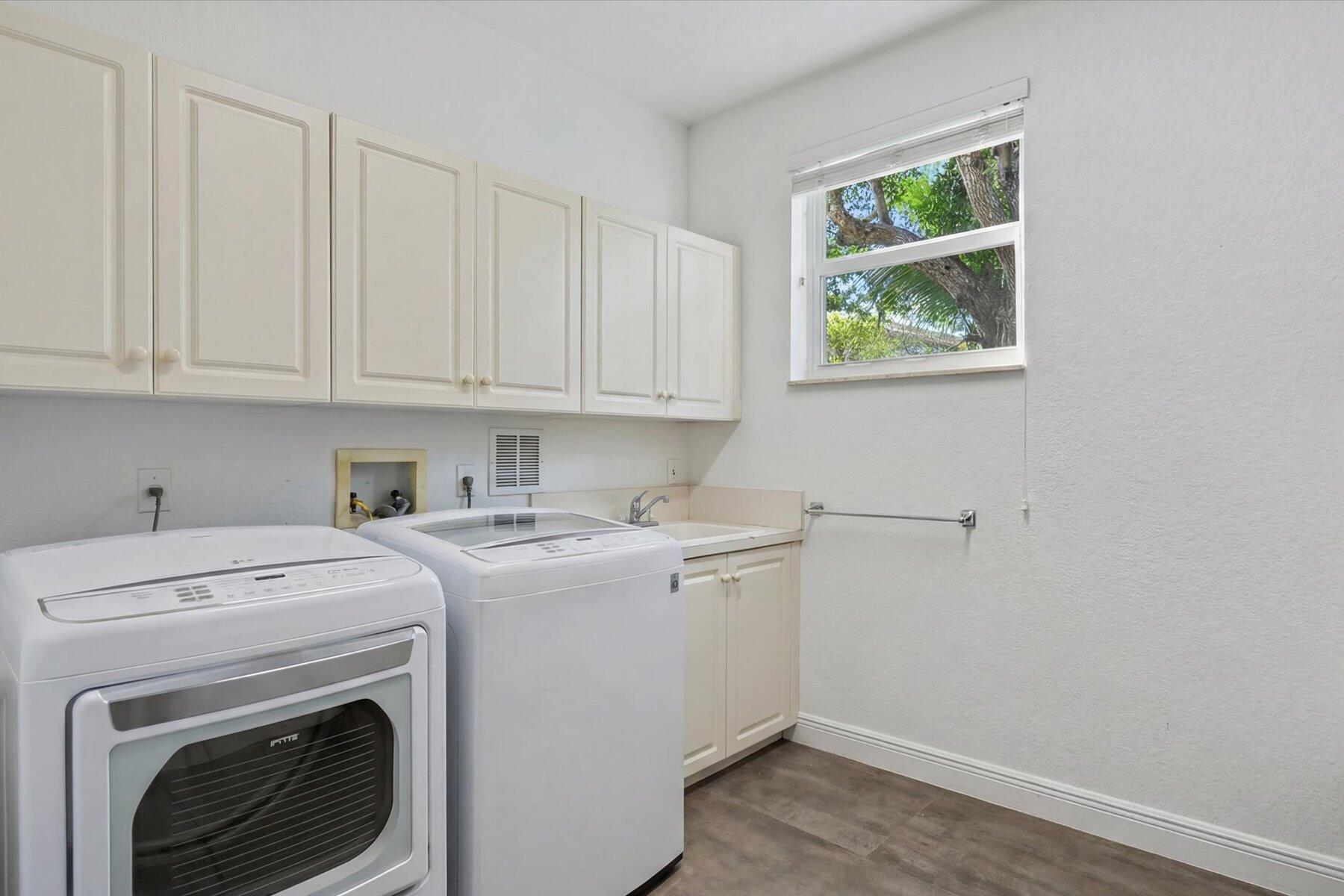 12295 Equine Wellington, FL 33414