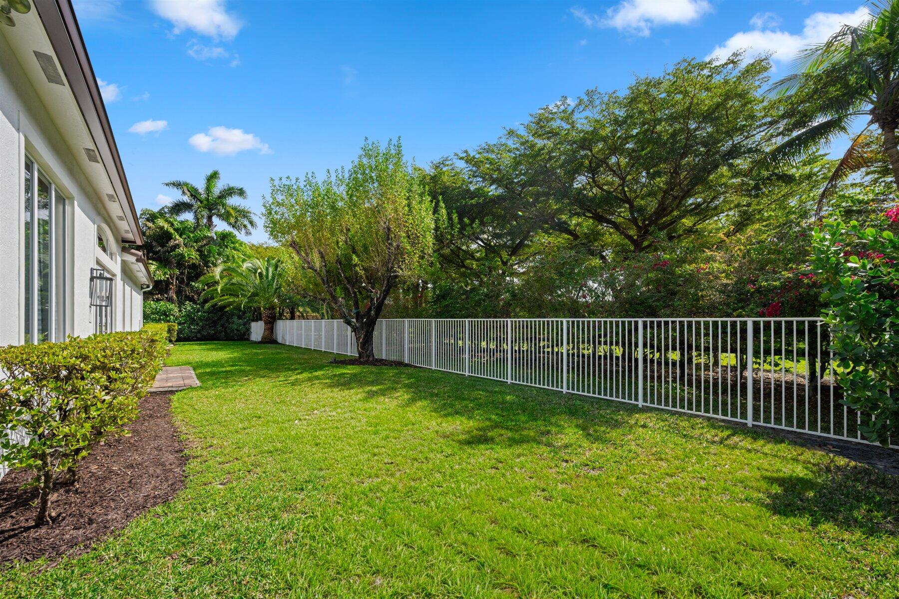 12295 Equine Wellington, FL 33414