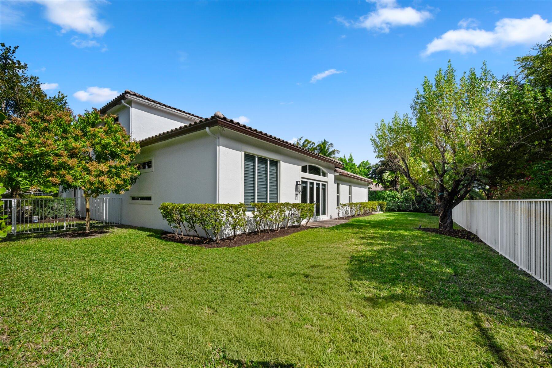 12295 Equine Wellington, FL 33414