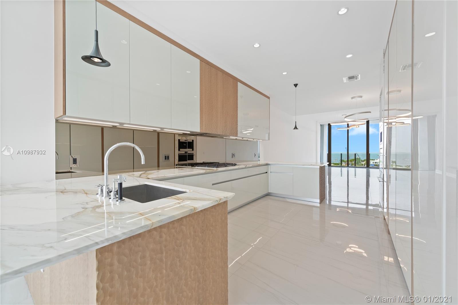 2811 S Bayshore #9B Coconut Grove, FL 33133