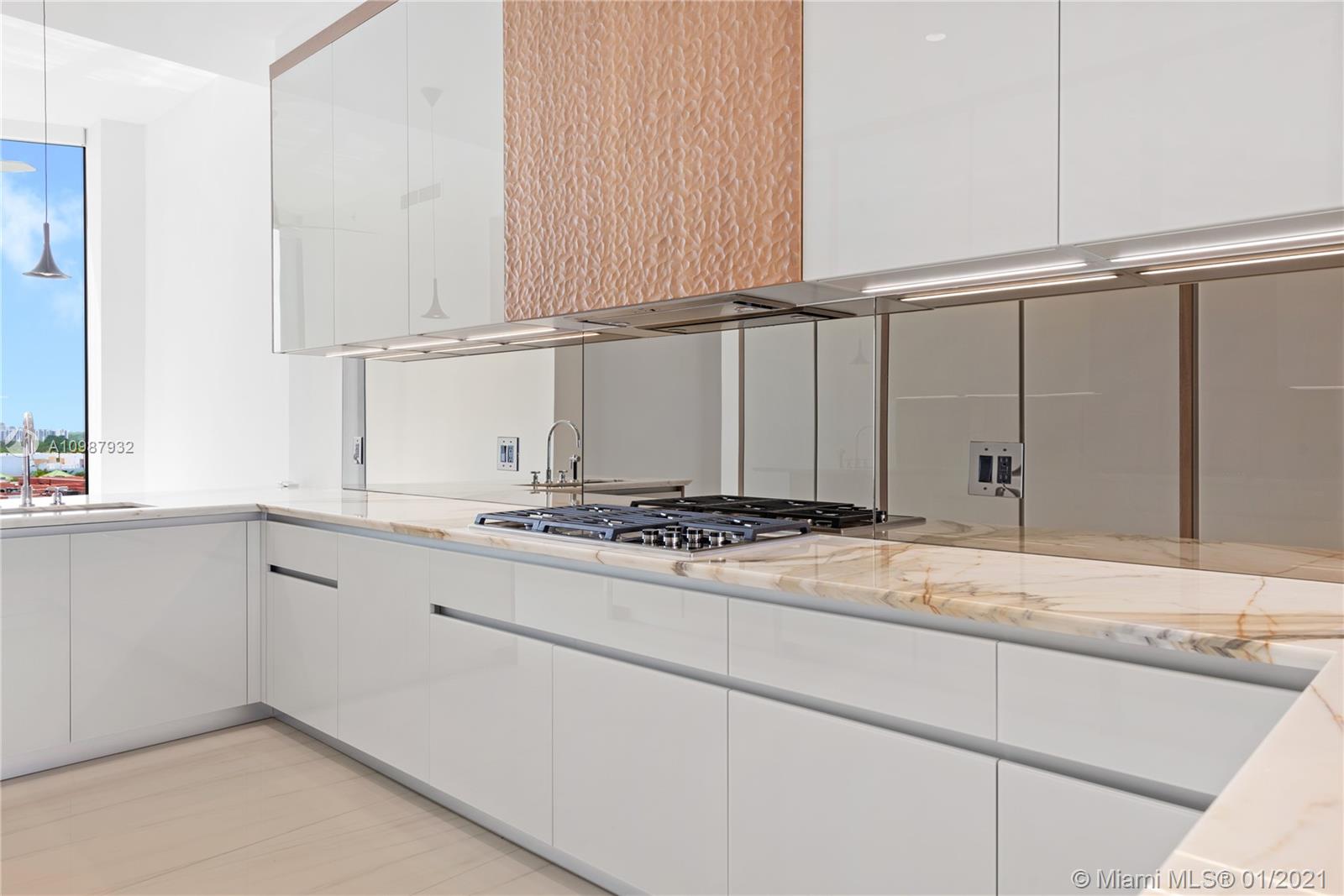 2811 S Bayshore #9B Coconut Grove, FL 33133