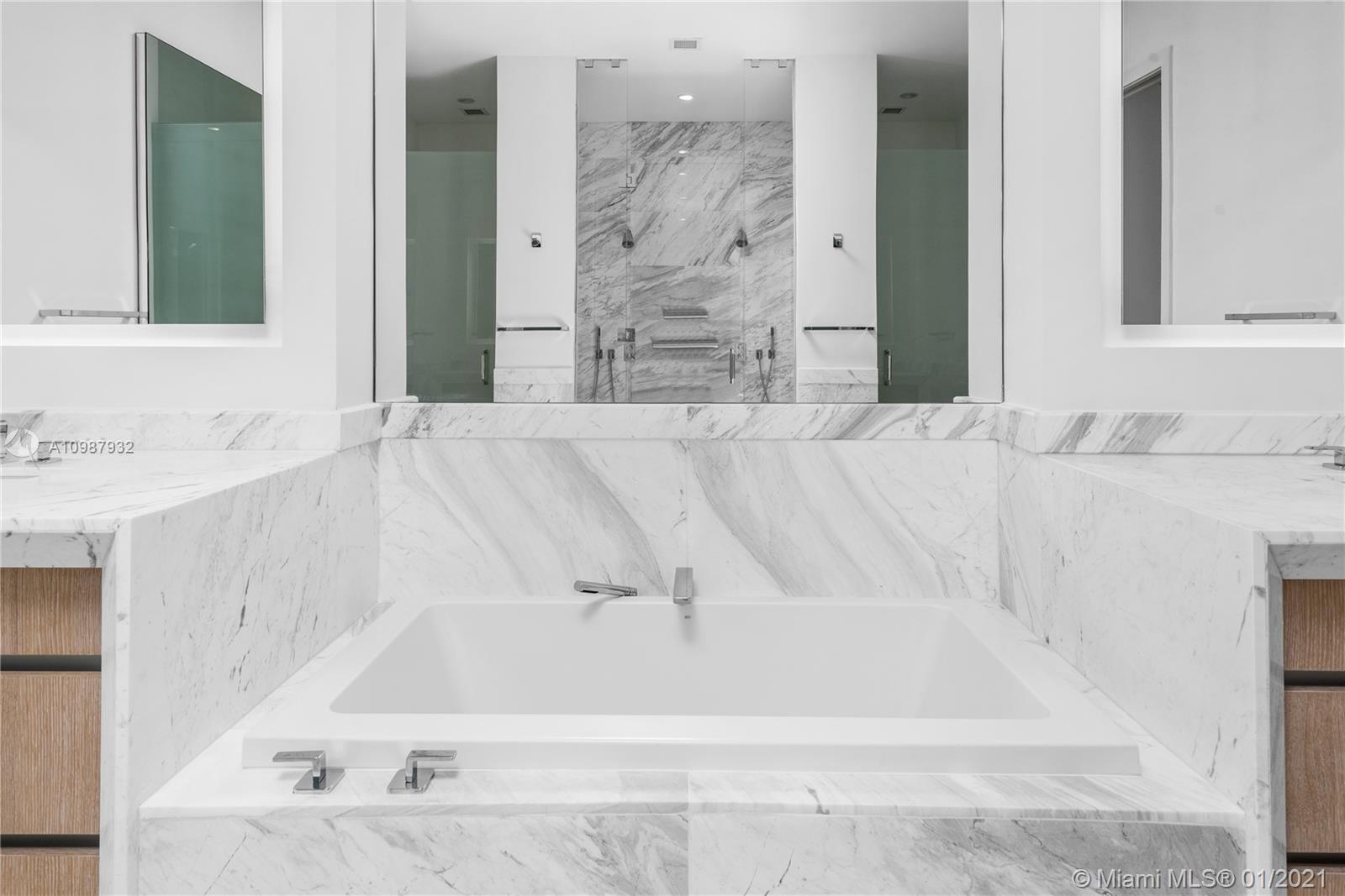 2811 S Bayshore #9B Coconut Grove, FL 33133