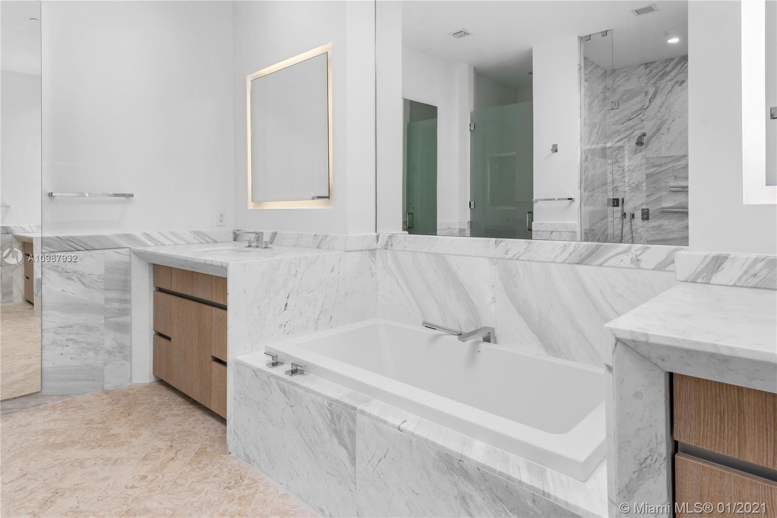 2811 S Bayshore #9B Coconut Grove, FL 33133