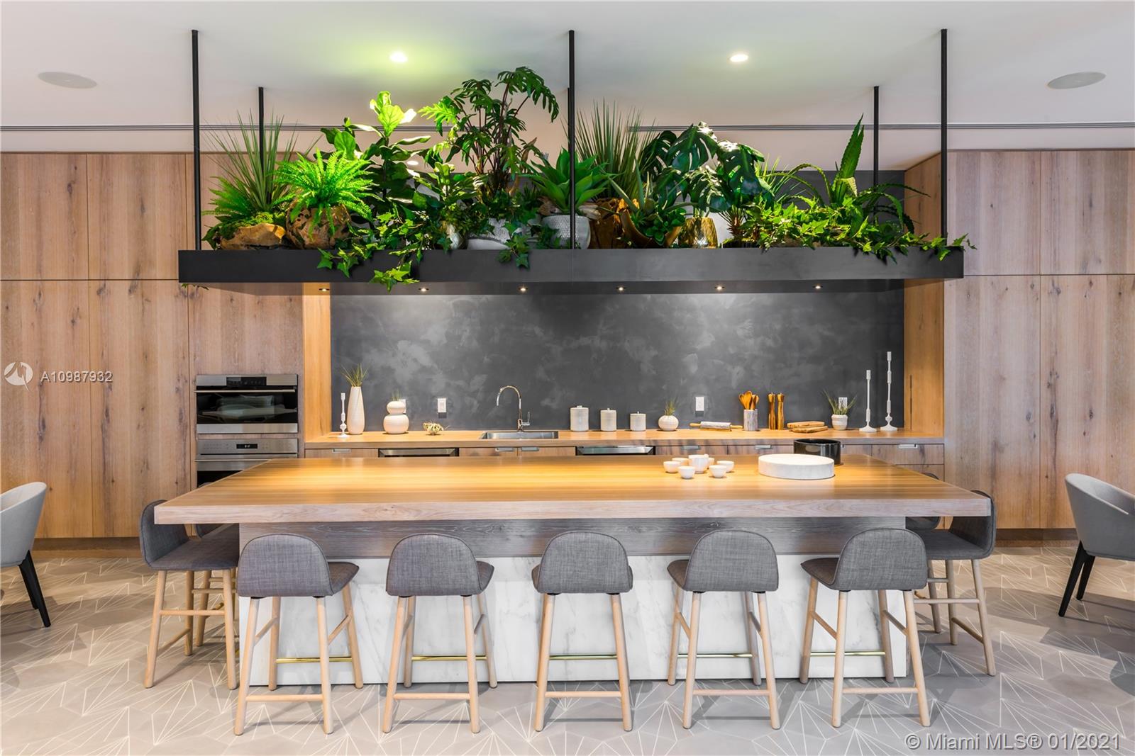 2811 S Bayshore #9B Coconut Grove, FL 33133