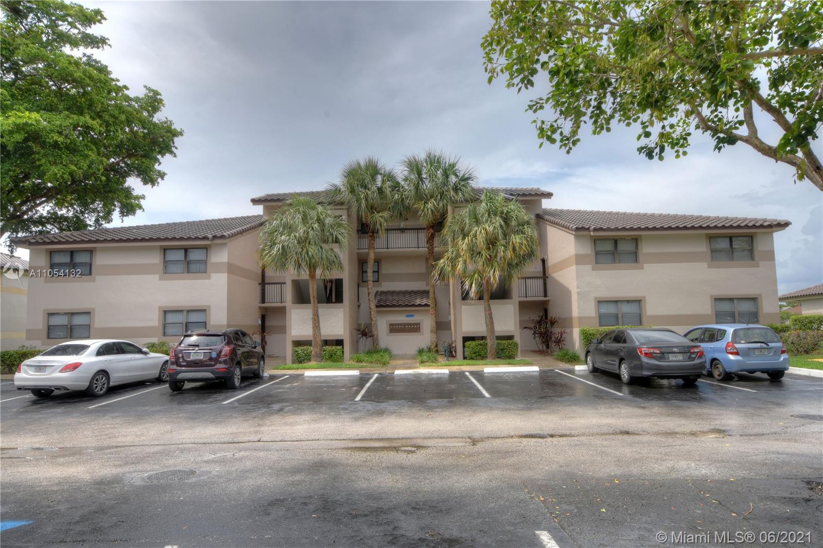 9909 Nob Hill Ln #9909