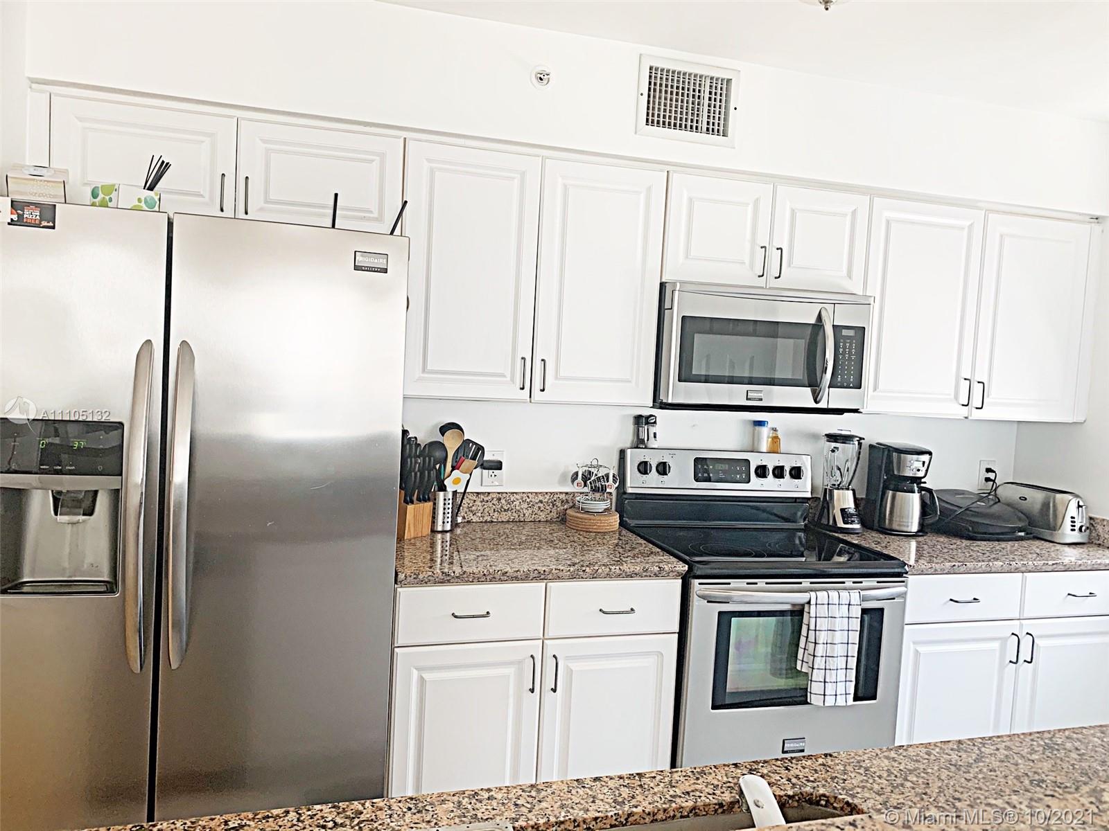 1155 Brickell Bay Dr #2701, Miami, FL 33131