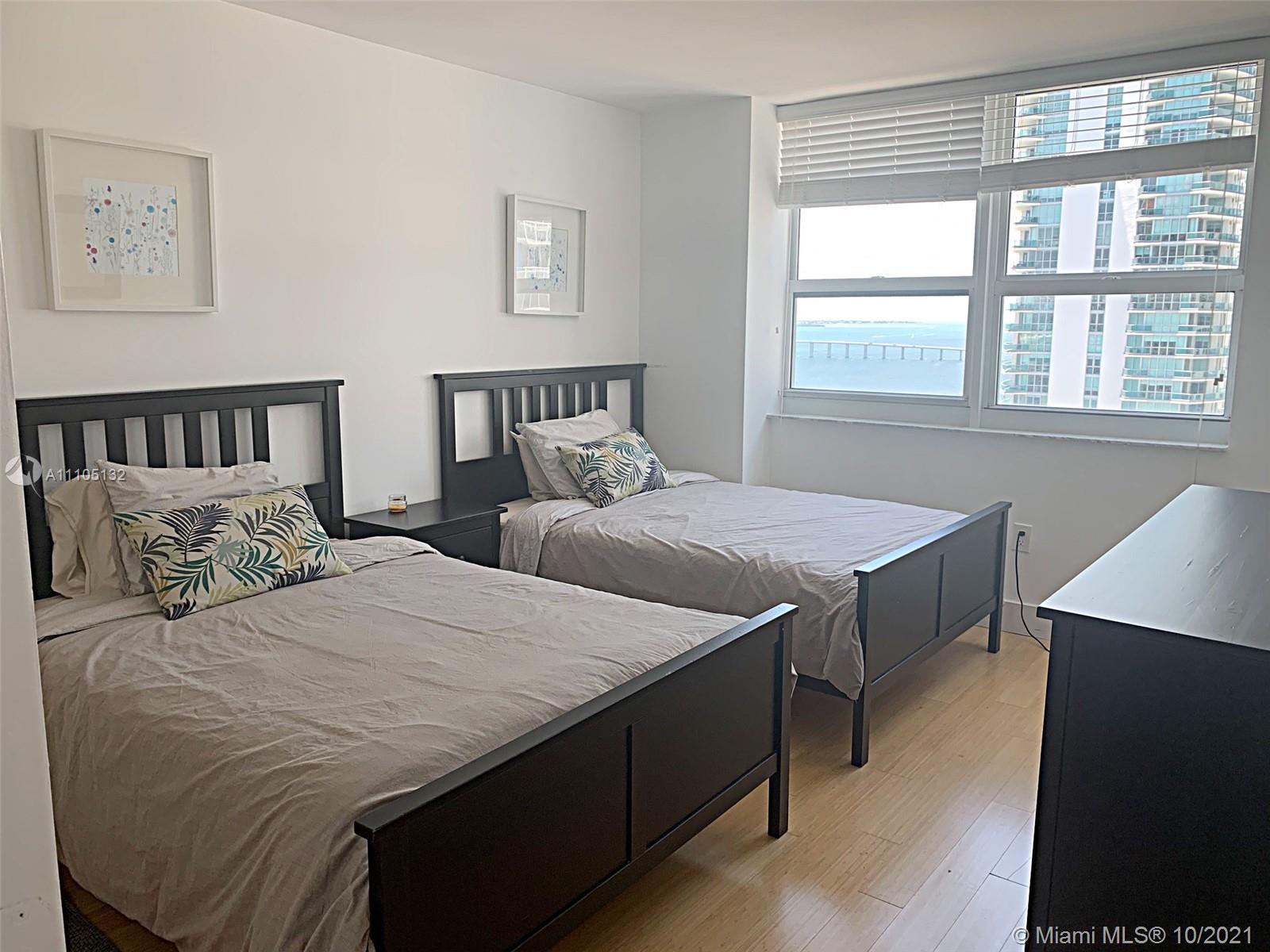 1155 Brickell Bay Dr #2701, Miami, FL 33131