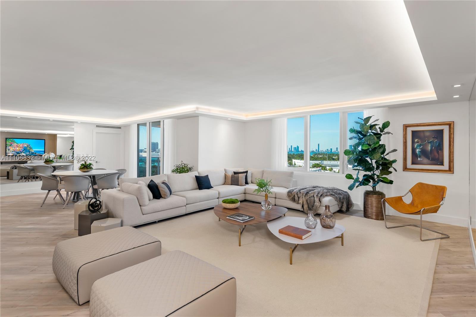 2301 Collins Ave #1432
