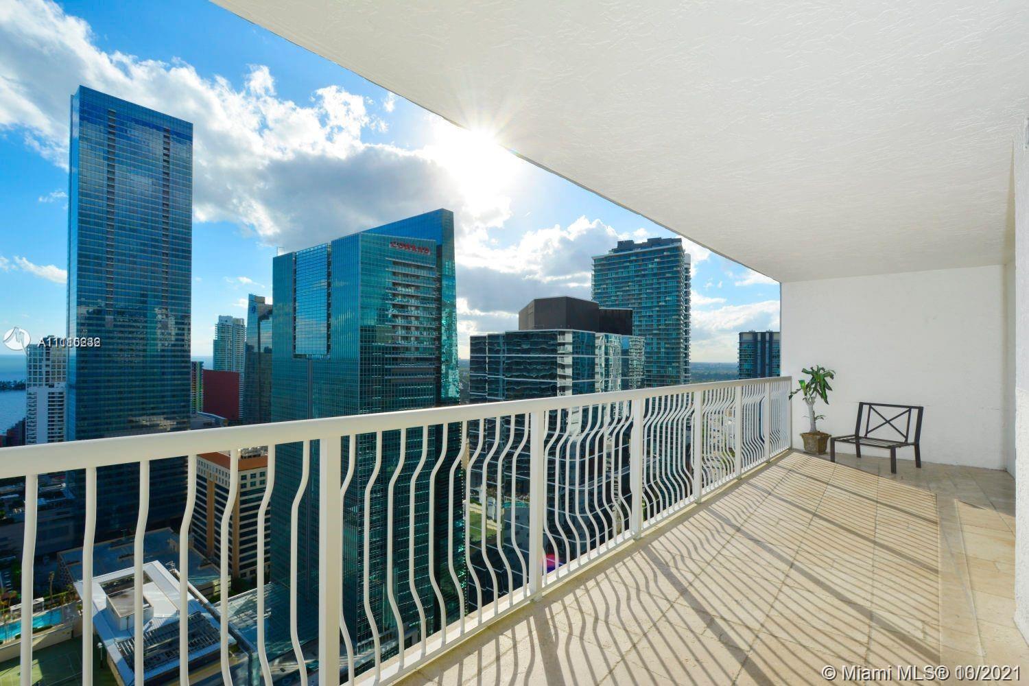 1200 Brickell Bay Dr #3817, Miami, FL 33131