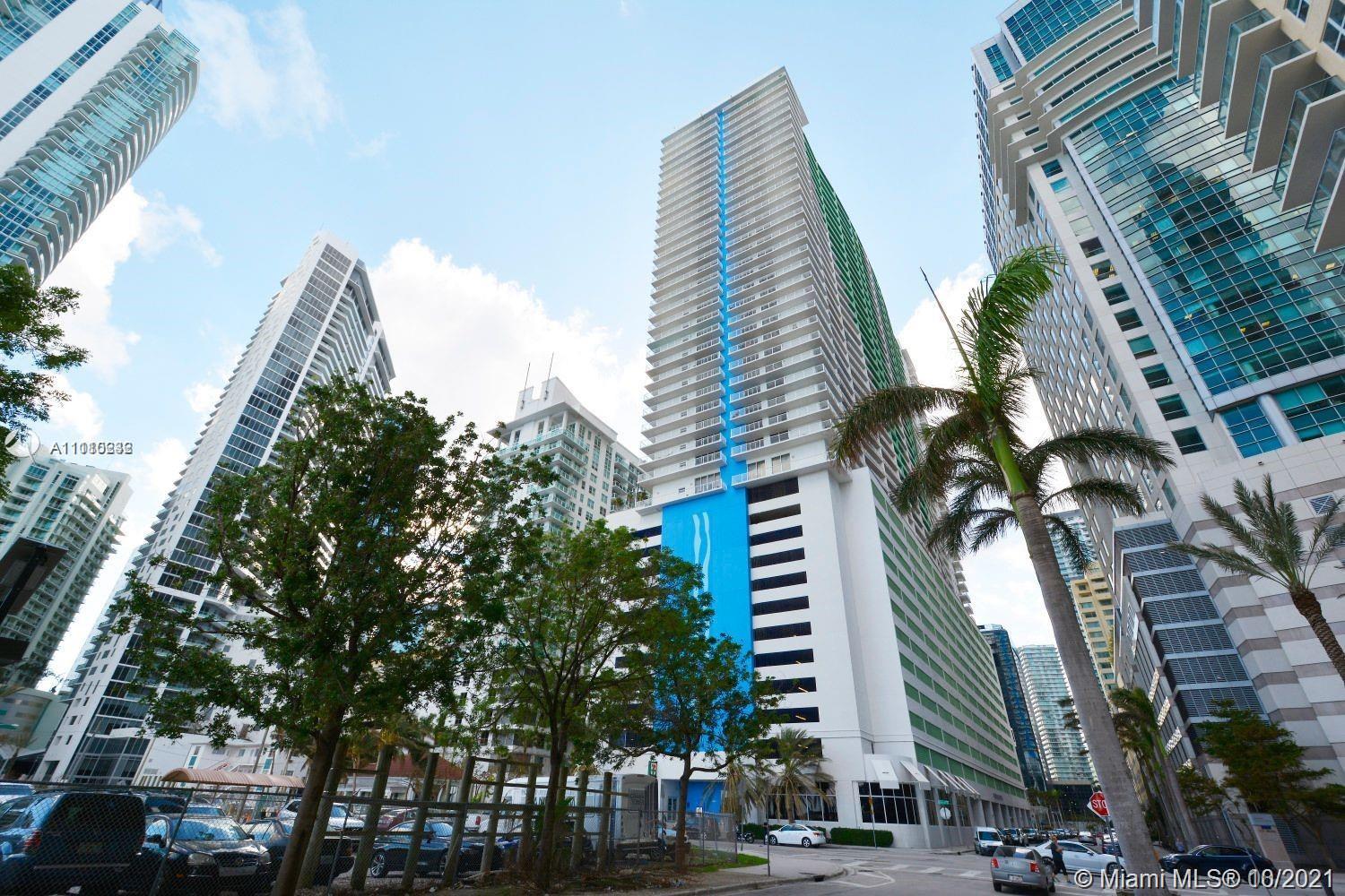 1200 Brickell Bay Dr #3817, Miami, FL 33131