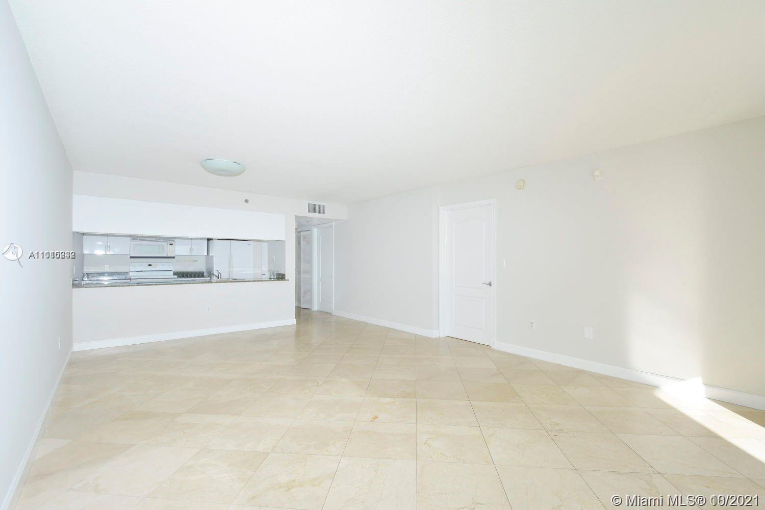 1200 Brickell Bay Dr #3817, Miami, FL 33131