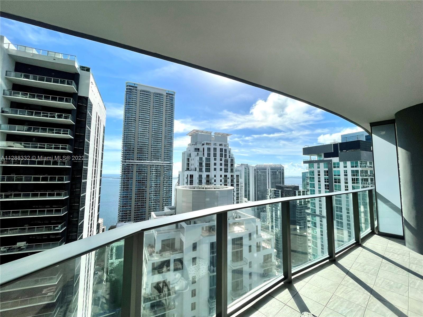 1000 Brickell Plz #4303