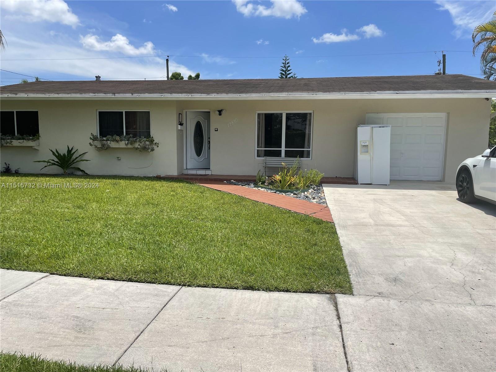 12810 SW 18th St,Miami, FL 33175