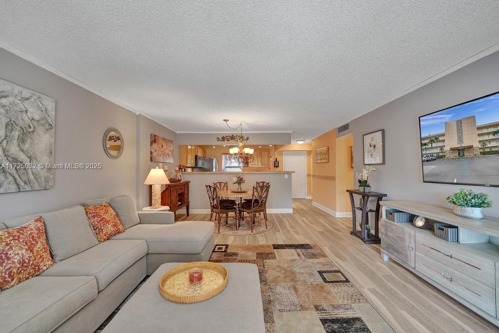 image Meadowbrook Lakes View16