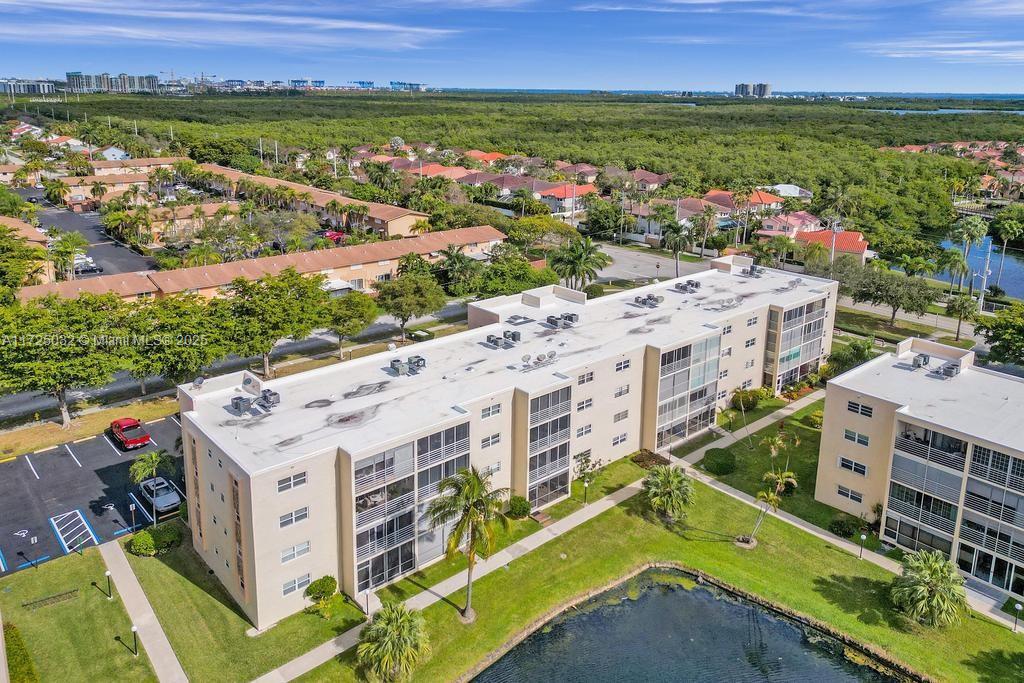 image Meadowbrook Lakes View35