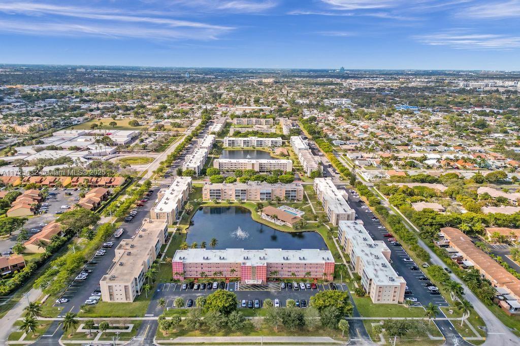 image Meadowbrook Lakes View38