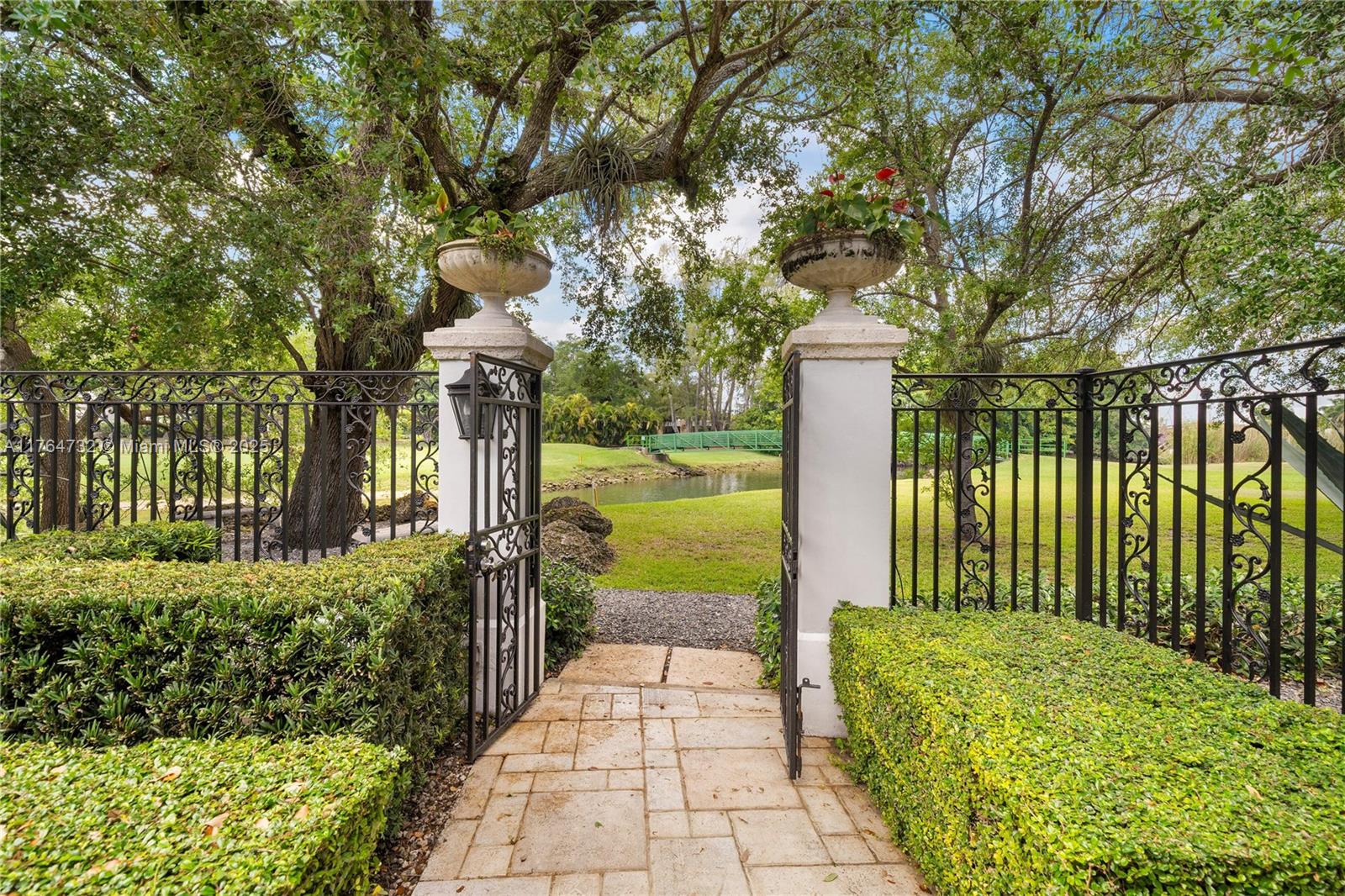 3916 Granada Blvd Coral Gables, FL 33134 3916 Granada Blvd Coral Gables, FL 33134