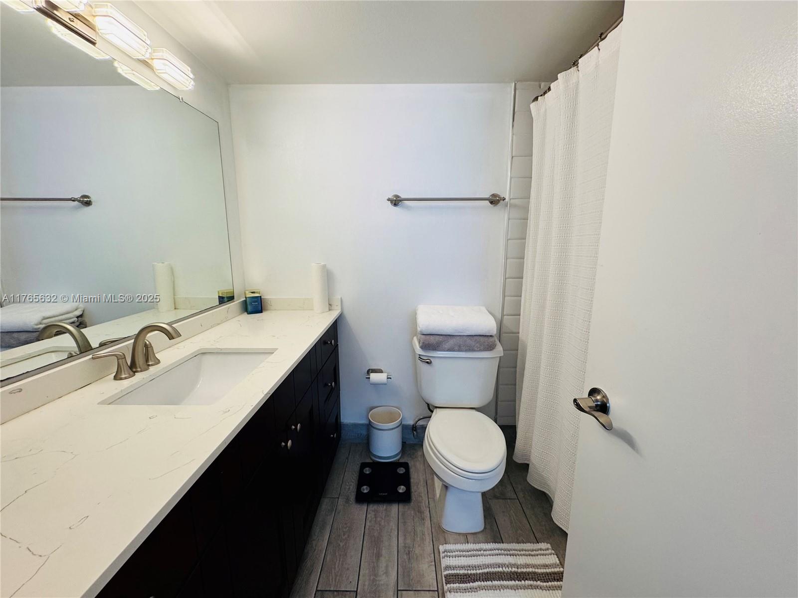 18031 Biscayne Blvd #1001,Aventura, FL 33160