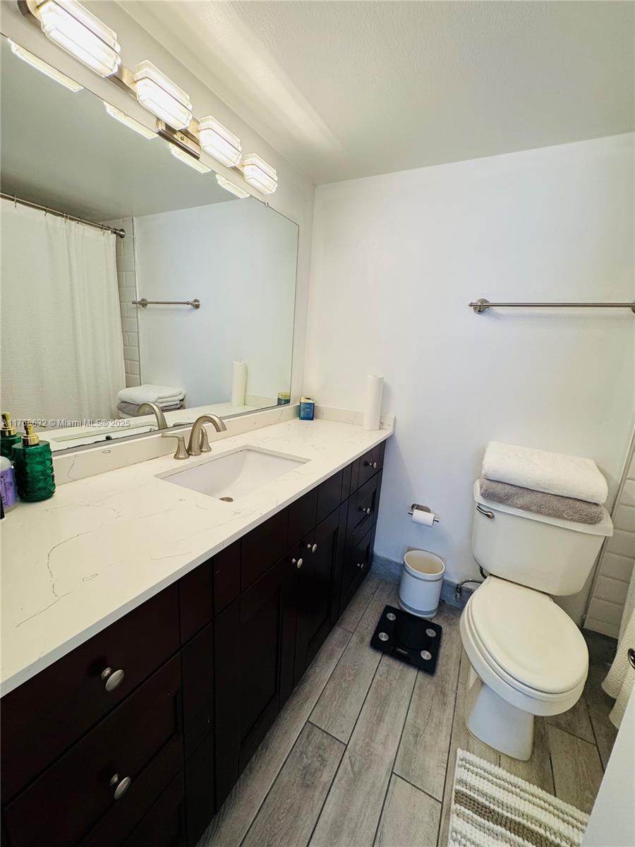 18031 Biscayne Blvd #1001,Aventura, FL 33160