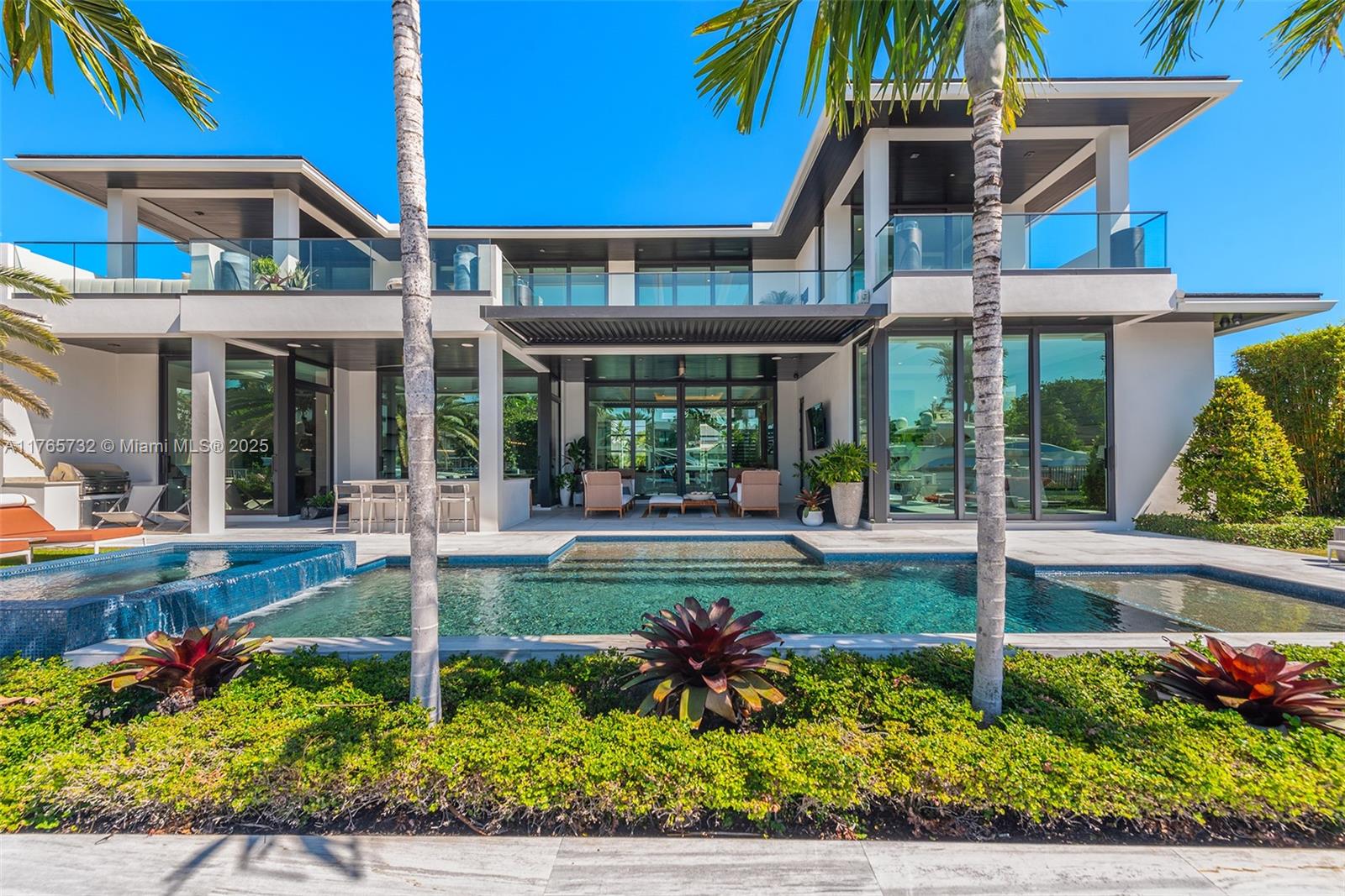 22 Isla Bahia Dr Fort Lauderdale, FL 33316