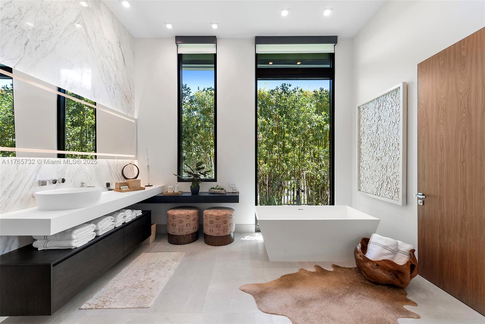 22 Isla Bahia Dr Fort Lauderdale, FL 33316