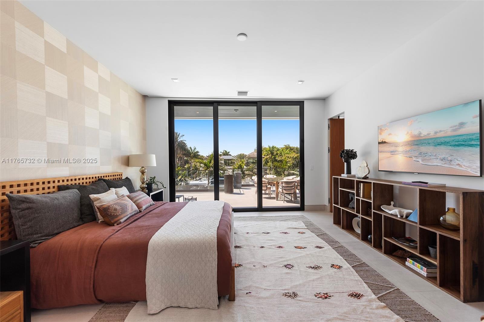 22 Isla Bahia Dr Fort Lauderdale, FL 33316