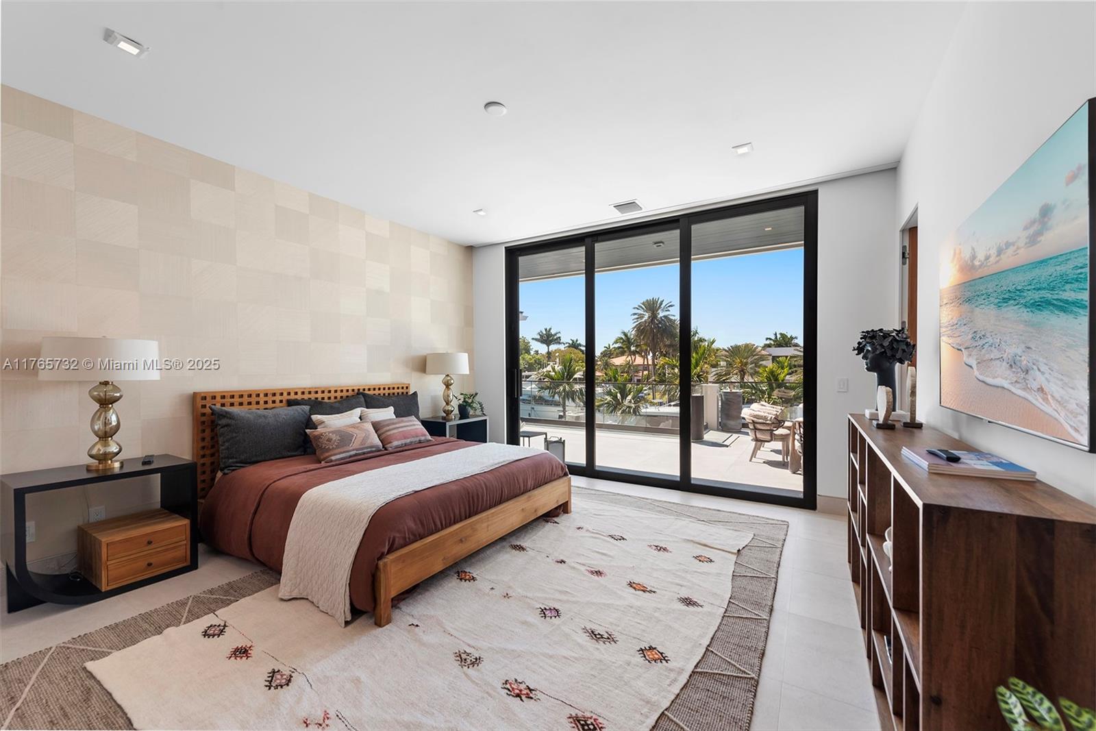 22 Isla Bahia Dr Fort Lauderdale, FL 33316