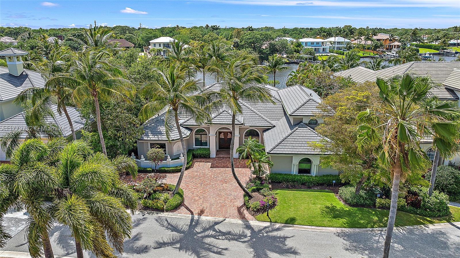 19028 SE Windward Is Ln Jupiter, FL 33458