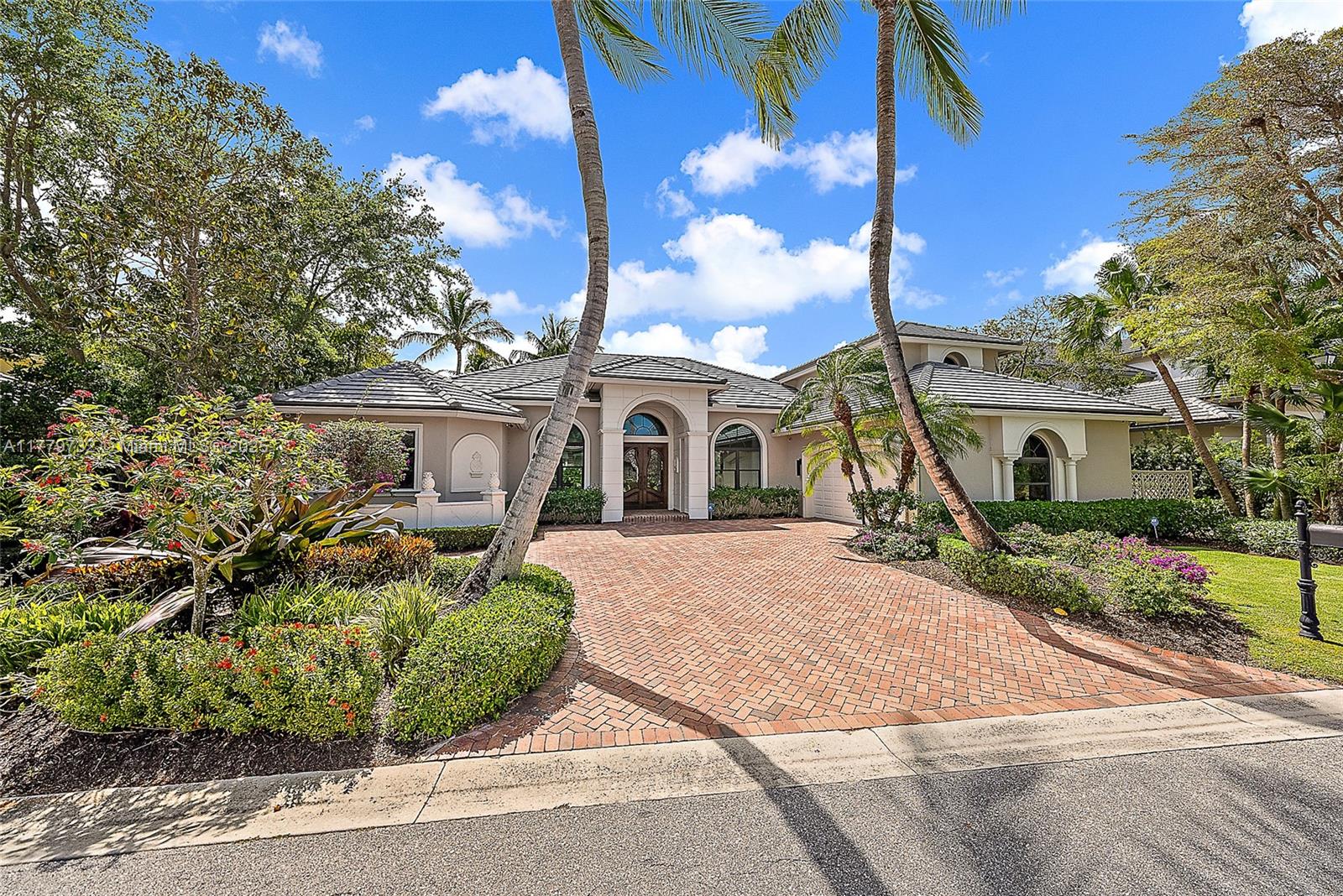 19028 SE Windward Is Ln Jupiter, FL 33458