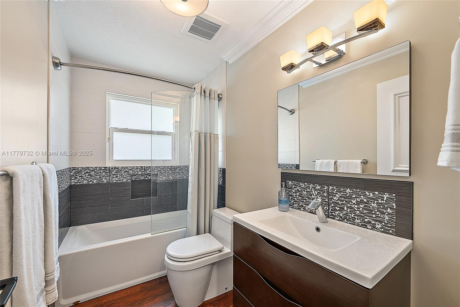 19028 SE Windward Is Ln Jupiter, FL 33458