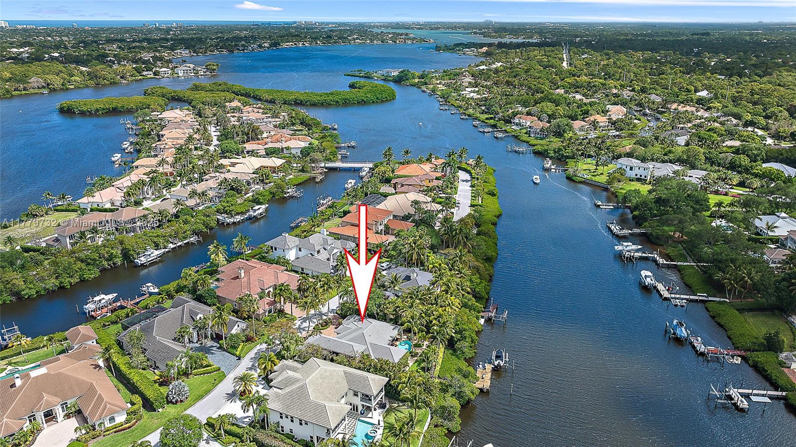 19028 SE Windward Is Ln Jupiter, FL 33458