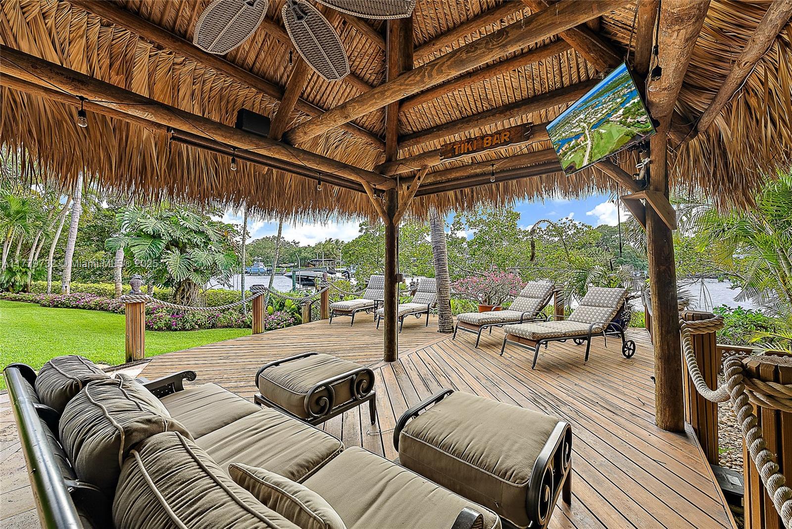 19028 SE Windward Is Ln Jupiter, FL 33458