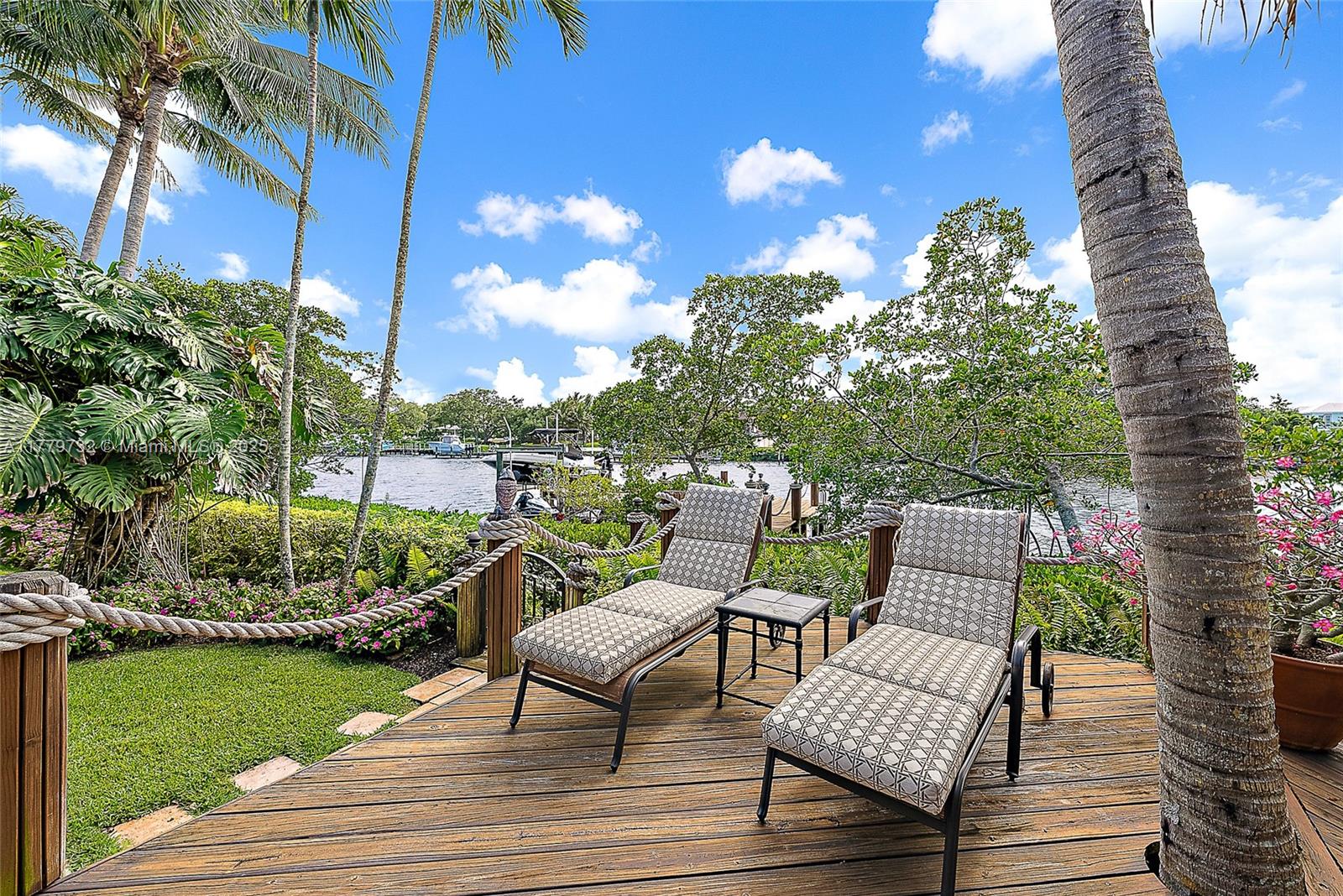 19028 SE Windward Is Ln Jupiter, FL 33458