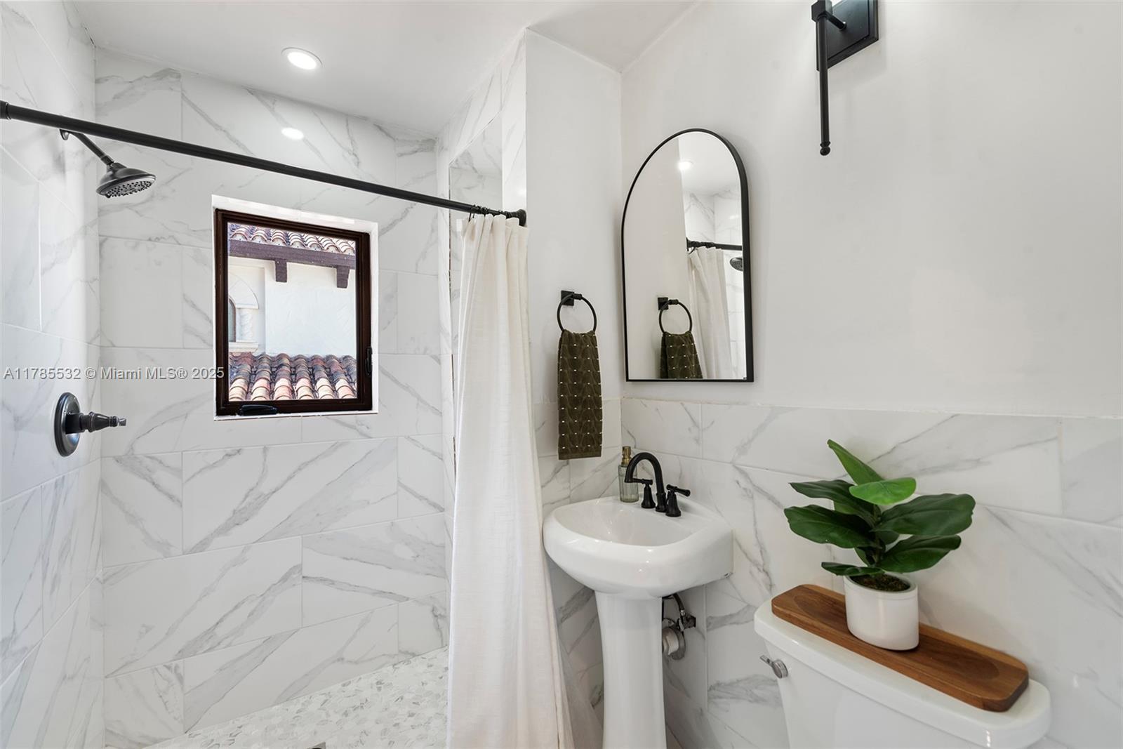 270 Atlantic Ave Sunny Isles Beach, FL 33160