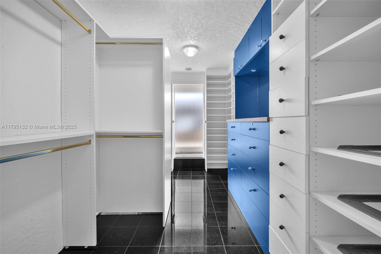 1925 Harbourview Dr Fort Lauderdale, FL 33316