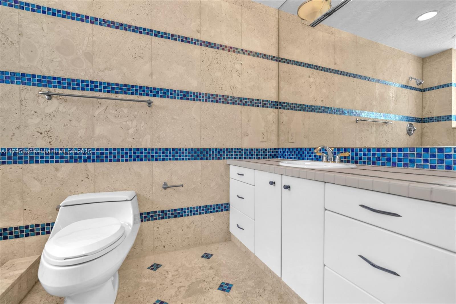 1925 Harbourview Dr Fort Lauderdale, FL 33316