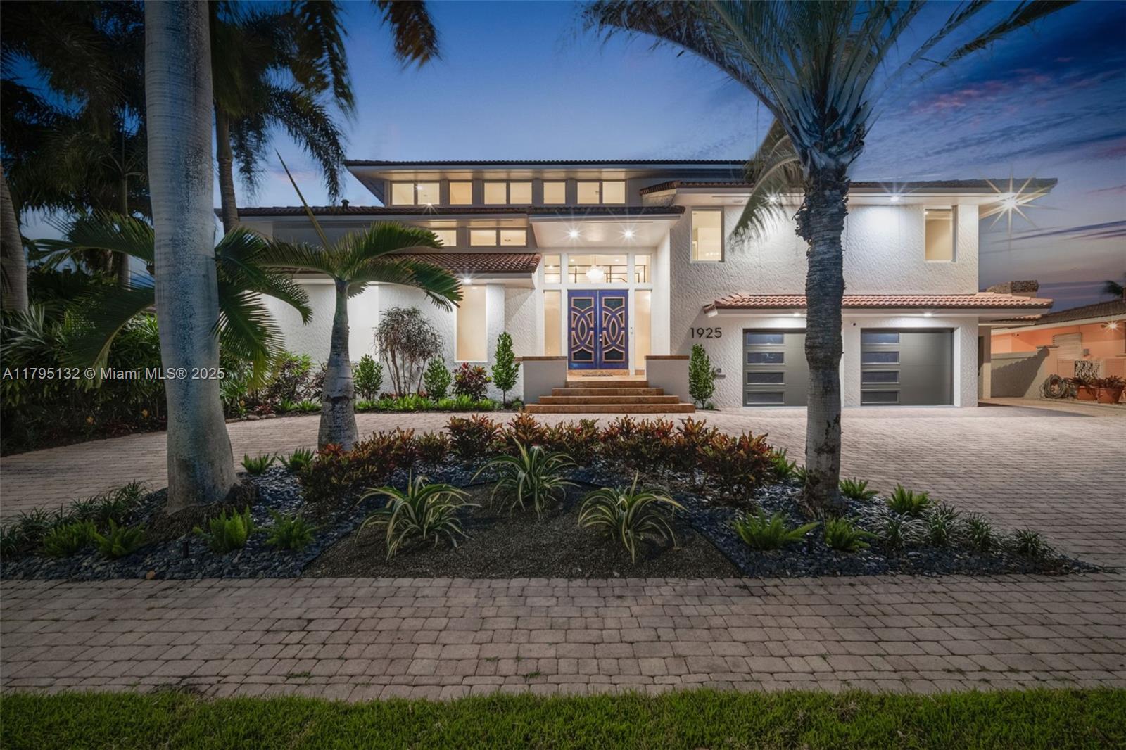 1925 Harbourview Dr Fort Lauderdale, FL 33316