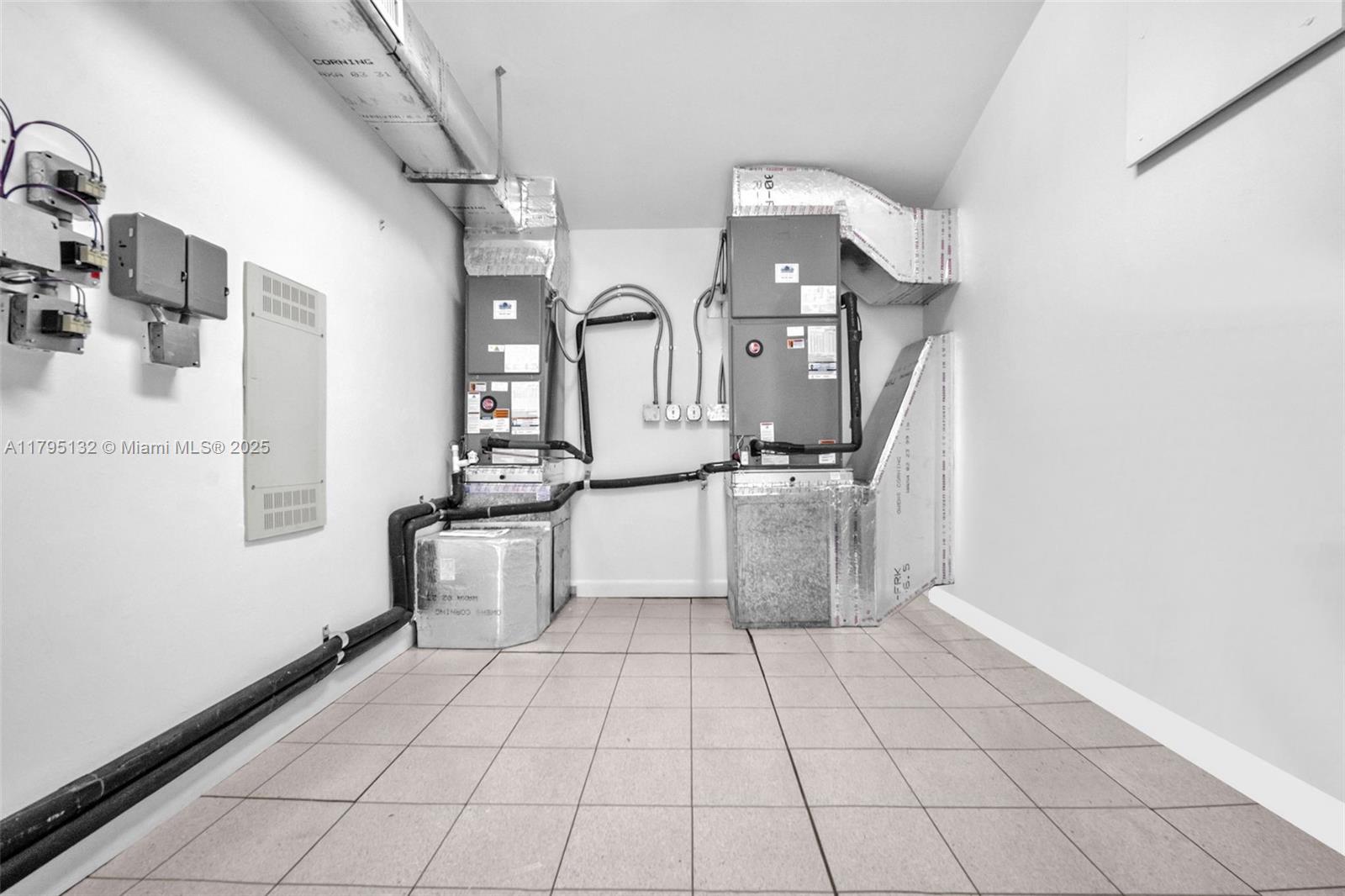 1925 Harbourview Dr Fort Lauderdale, FL 33316