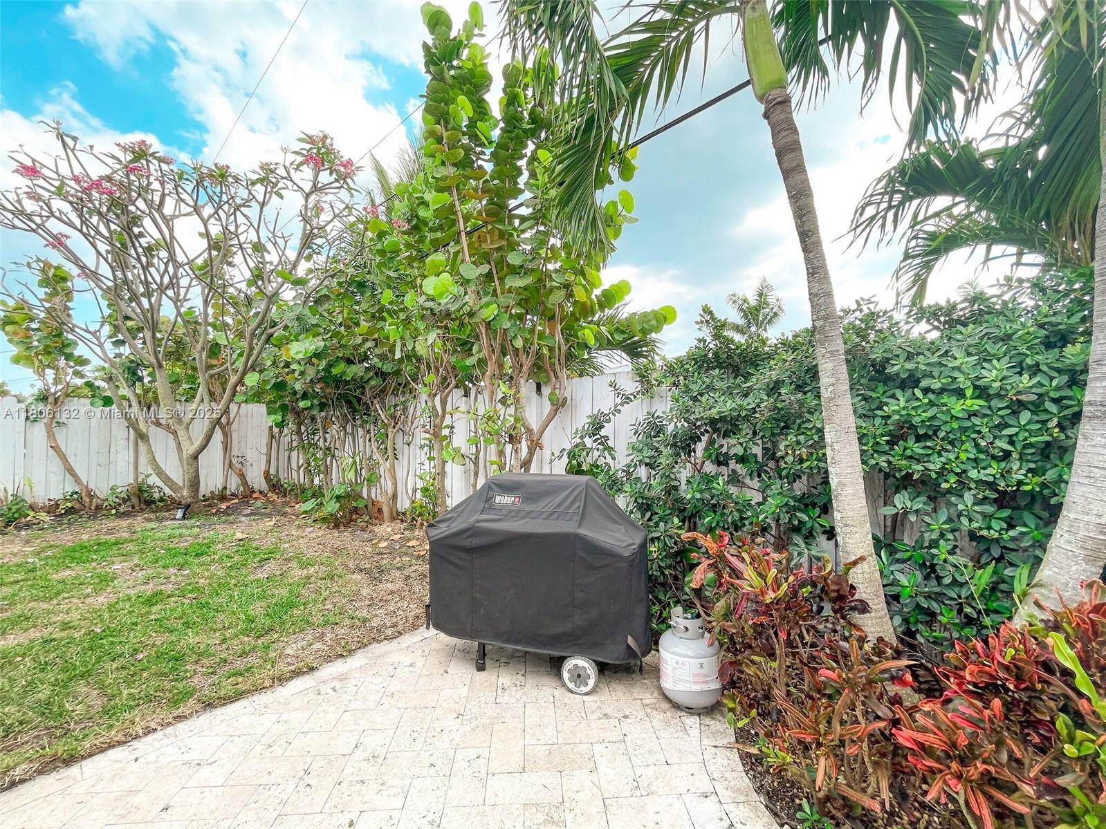 2932 NE 36th St Lighthouse Point, FL 33064