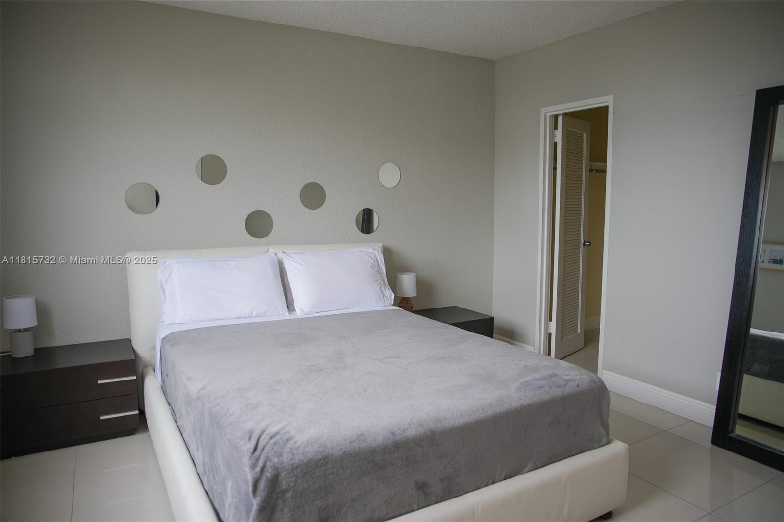 4001 S Ocean Dr #11A Hollywood, FL 33019