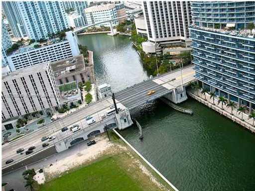 ,Miami, FL 33131