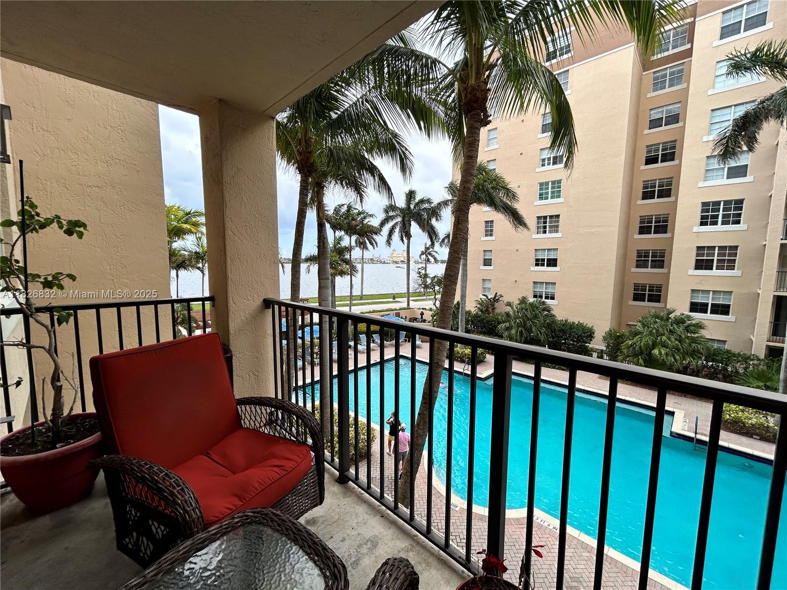 1801 N Flagler Dr #335