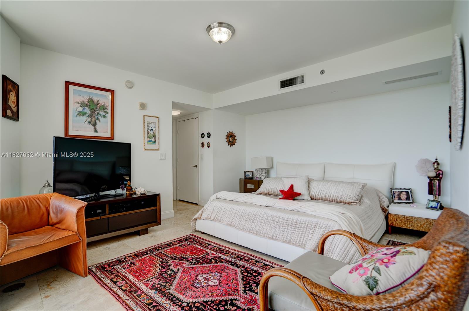 image Ocean Four Condo15