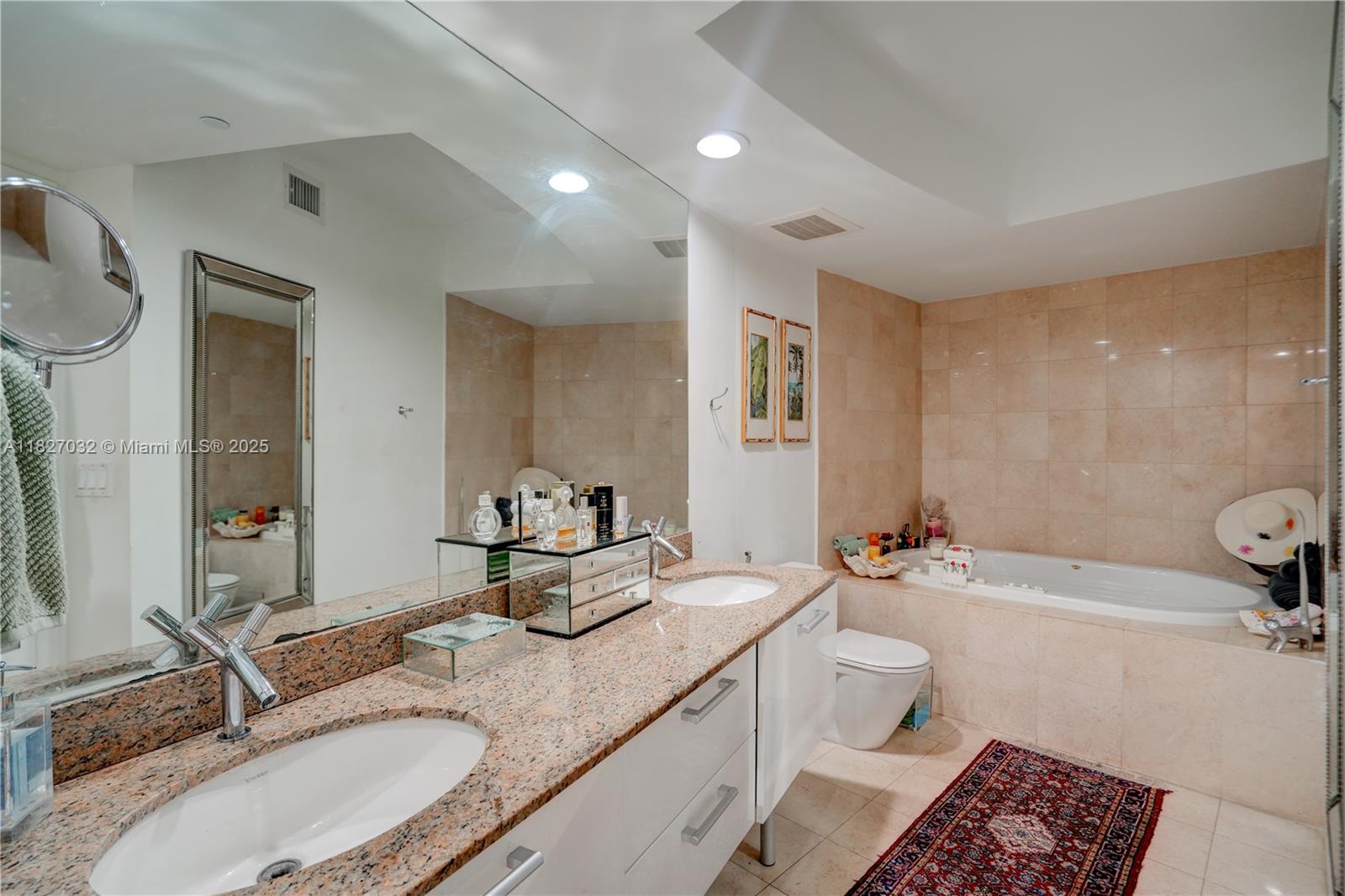 image Ocean Four Condo20