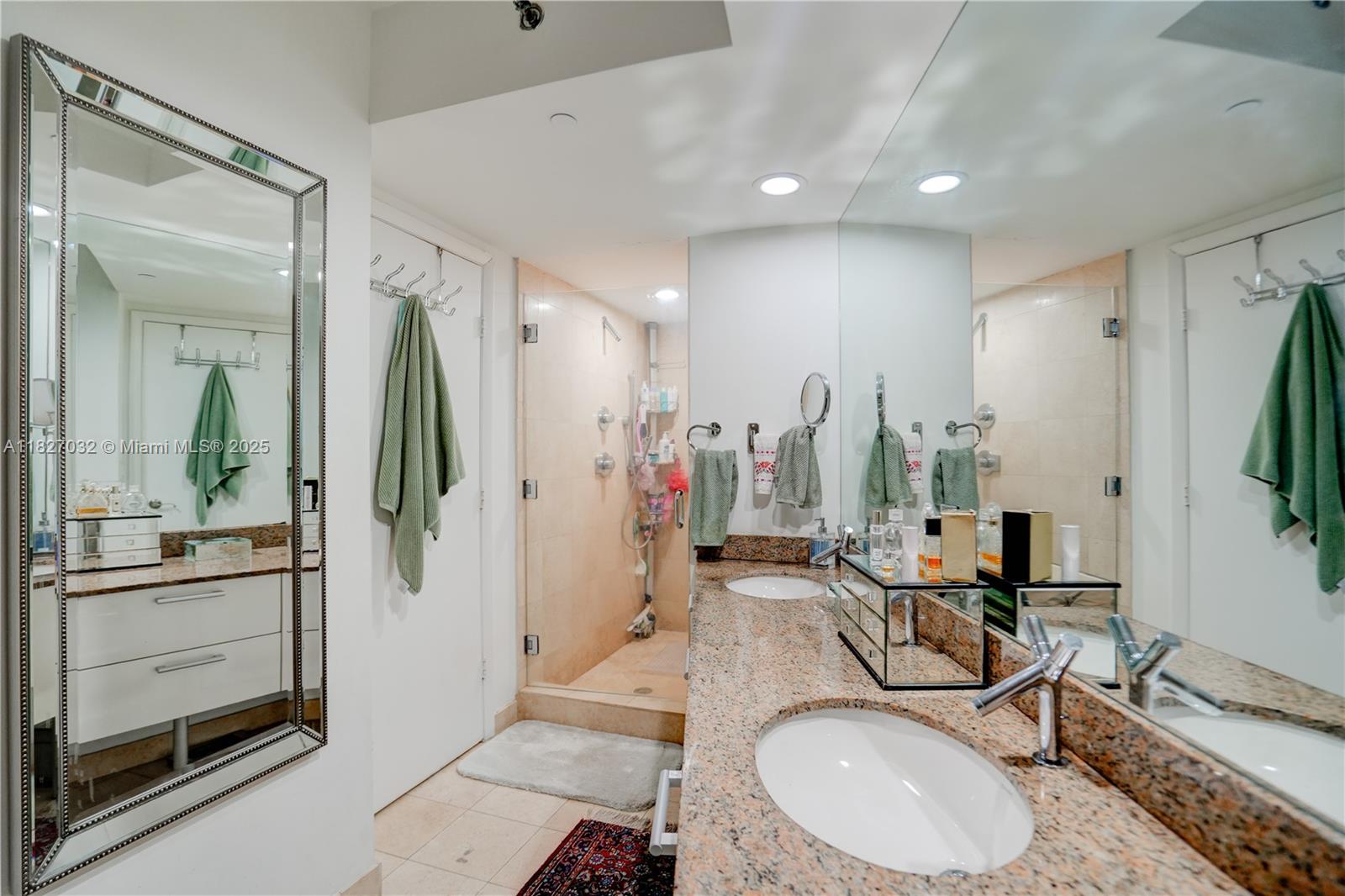 image Ocean Four Condo21
