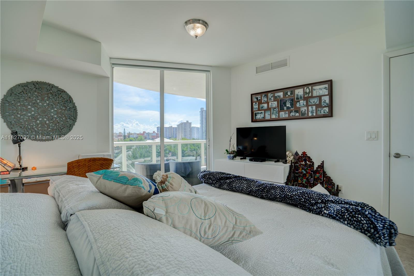 image Ocean Four Condo24