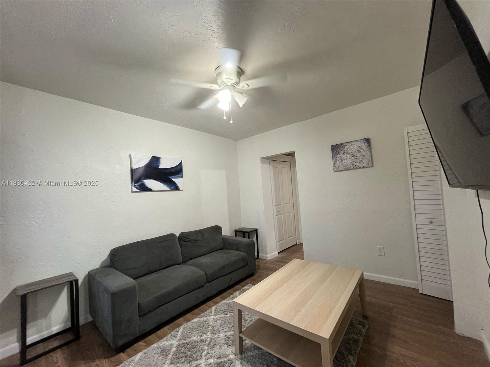 200 NW 13th St #7