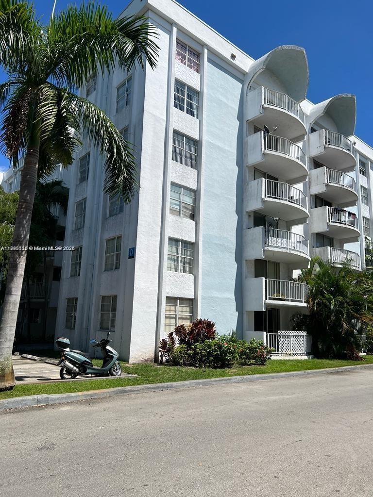 498 NW 165th St Rd #D-407